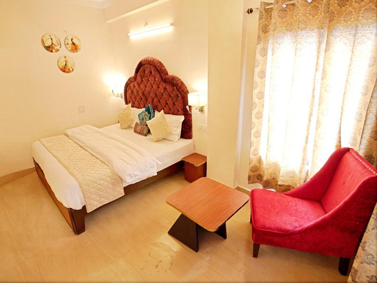 The Neeraj Palace Rishīkesh Exterior foto
